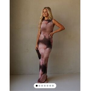 These Three Boutique Sleeveless Floral Maxi Dress Size Medium